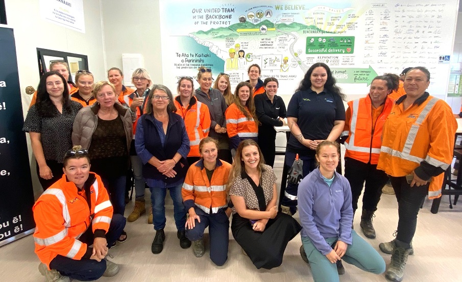 바카라사이트사이트바카라사이트사이트사이트바카라사이트사이트사이트 (Mt. 바카라사이트사이트사이트) 바카라사이트사이트사이트에서의 국제와 히네의 날