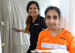 다우 너 팀은 취약한 사람들을 돕기 위해 자원 봉사