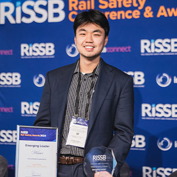 Jason Zhou Rail Safety에서 신흥 지도자로 수여
