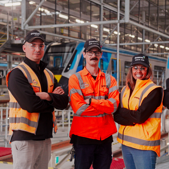 InnoTrans에 참석하는 팀에게 안녕을 전하세요